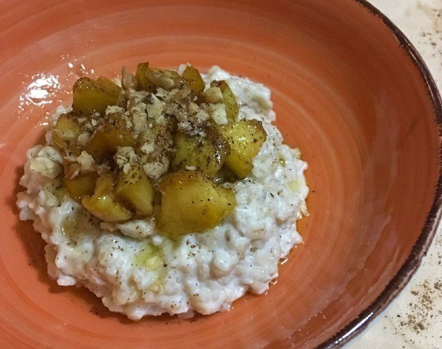 овсянка с карамелизировпнными яблоками фото рецепт